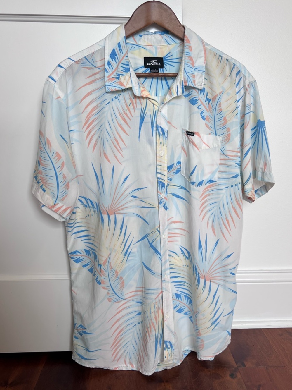 O'Neill Men's Short Sleeve Palm-Print Shirt